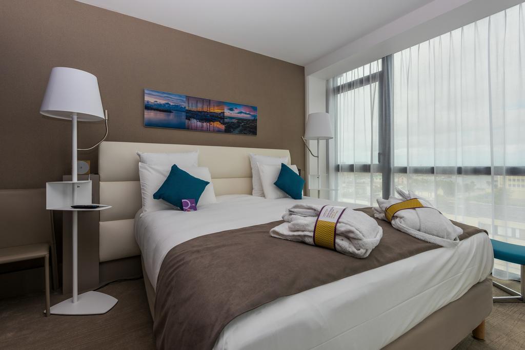 Mercure Cherbourg Centre Port Ruang foto