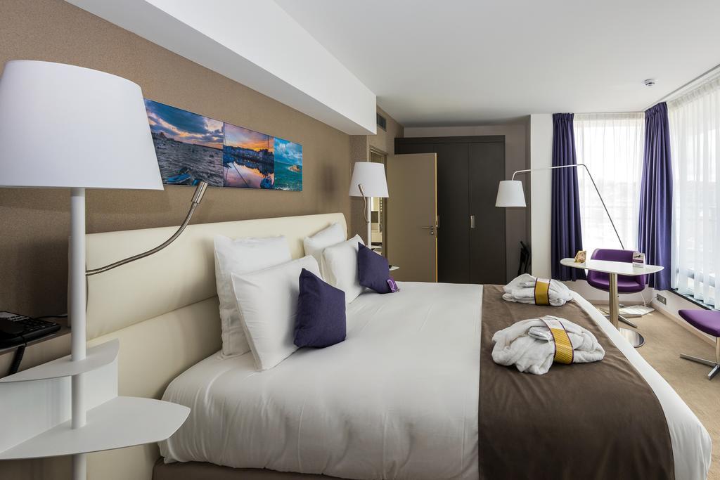 Mercure Cherbourg Centre Port Bagian luar foto